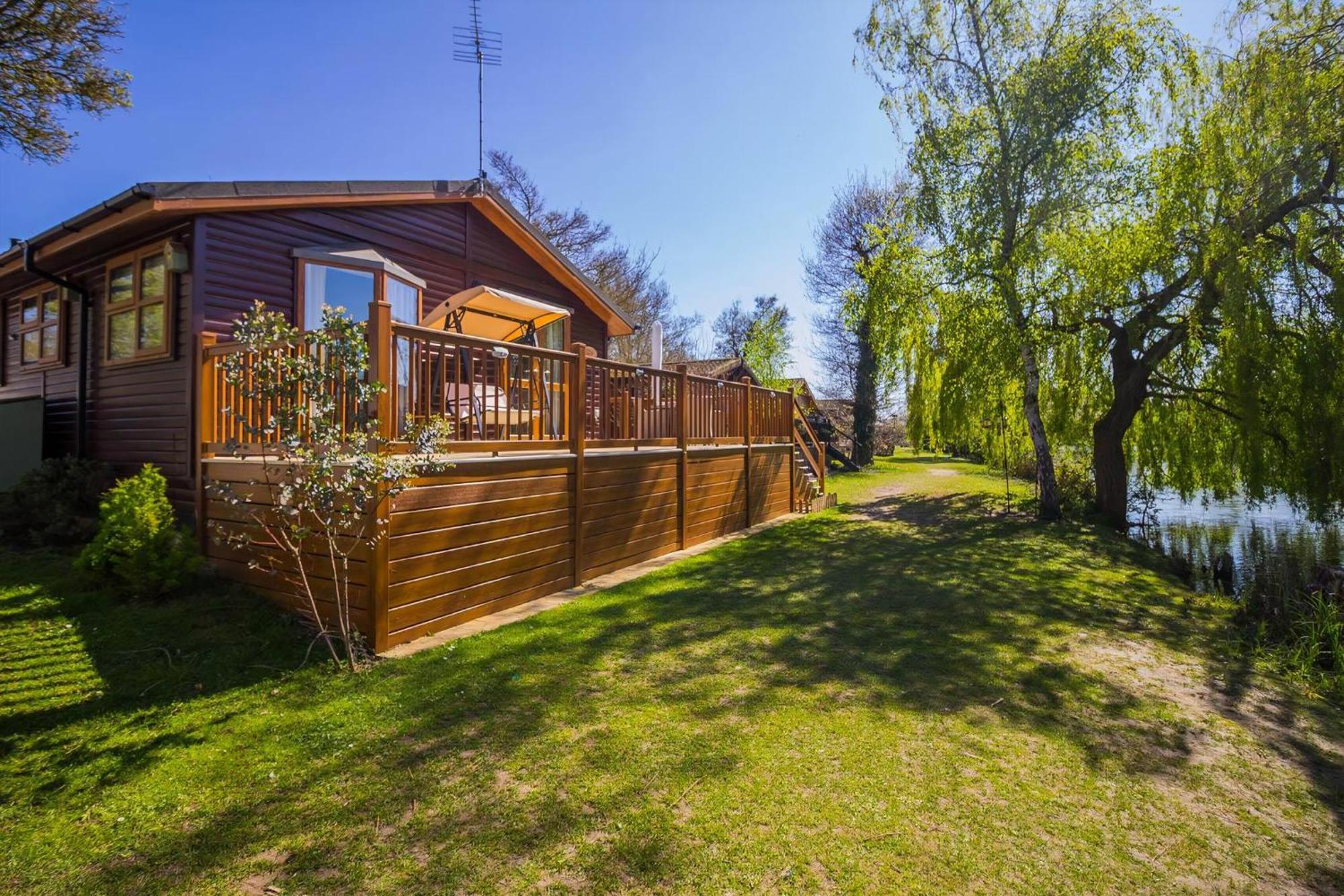 Stunning Lodge With Free Wifi For Hire At Carlton Meres In Suffolk Ref 60013M Saxmundham Exterior foto